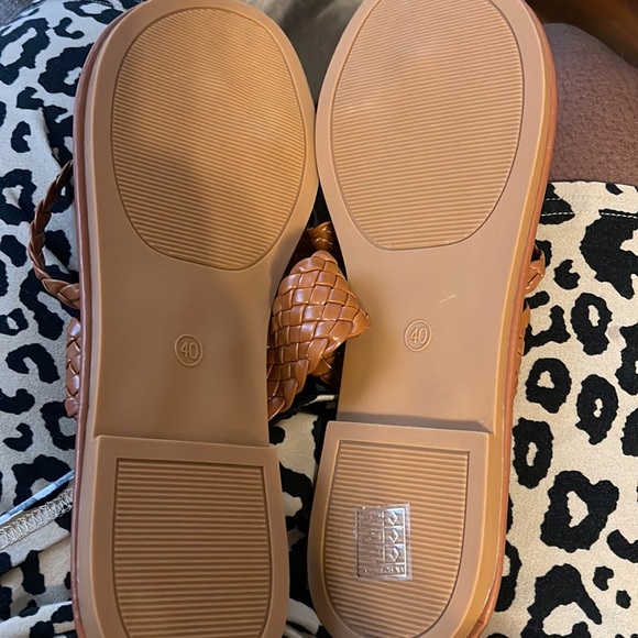 SHEIN | Thong Sandals - Picture 5 of 8